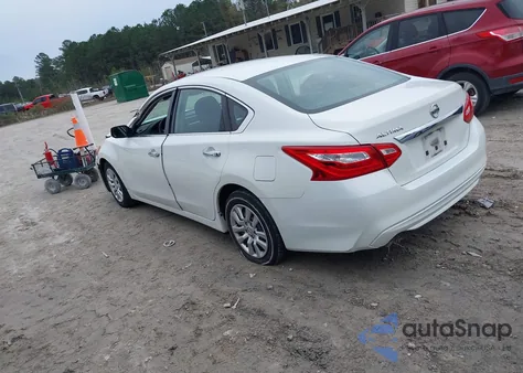 2016 Nissan Altima 2.5/2.5 S/2.5 Sl/2.5 Sr/2.5 Sv из США, поврежденный, VIN 1N4AL3AP0GN353365